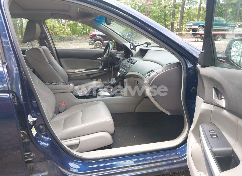 Photo 5 of 2009 Honda Accord 2.4 EX-L (VIN 1HGCP26809A092110)