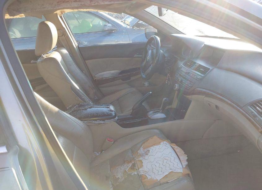 Photo 5 of 2009 Honda Accord 2.4 EX-L (VIN 1HGCP26809A098733)