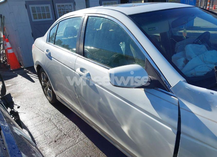 Photo 14 of 2009 Honda Accord 2.4 EX-L (VIN 1HGCP26809A122464)