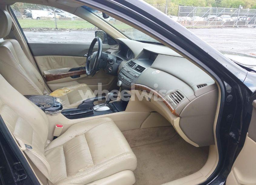 Photo 5 of 2009 Honda Accord 2.4 EX-L (VIN 1HGCP26819A009199)