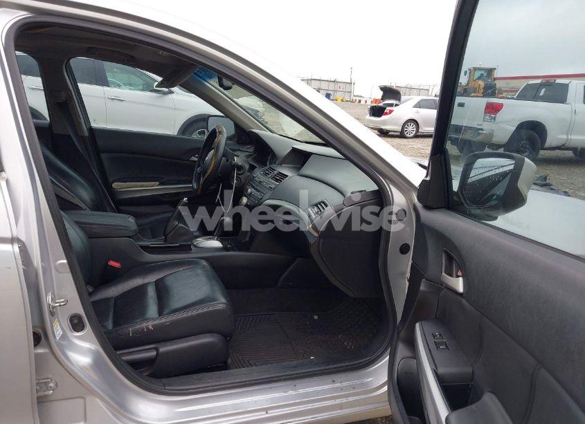 Photo 5 of 2009 Honda Accord 2.4 EX-L (VIN 1HGCP26819A041005)