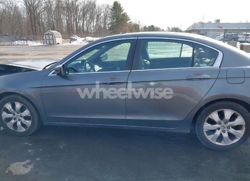 Photo 14 of 2009 Honda Accord 2.4 EX-L (VIN 1HGCP26819A072142)