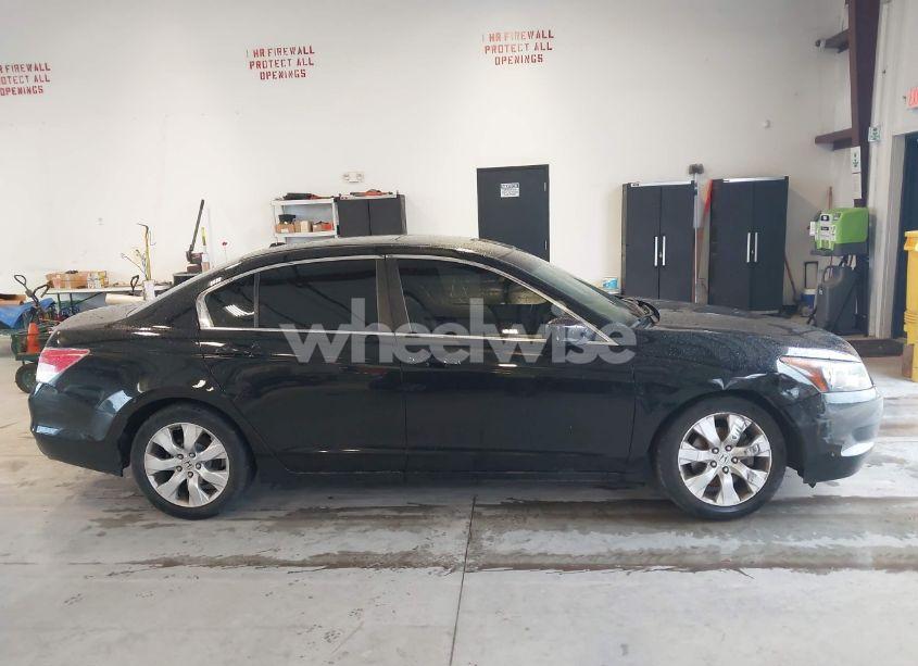 Photo 13 of 2009 Honda Accord 2.4 EX-L (VIN 1HGCP26819A122800)