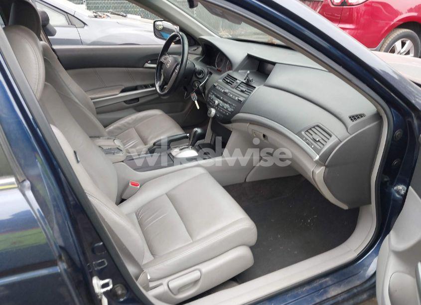 Photo 5 of 2009 Honda Accord 2.4 EX-L (VIN 1HGCP26819A143341)