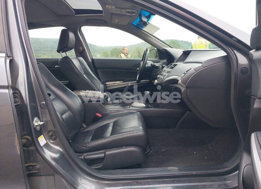 Photo 5 of 2009 Honda Accord 2.4 EX-L (VIN 1HGCP26819A195584)