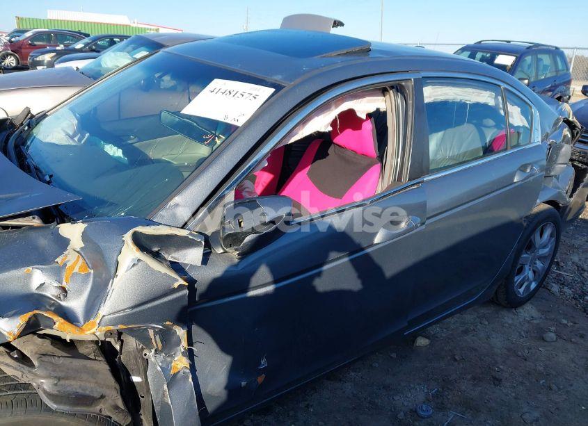 Photo 11 of 2008 Honda Accord 2.4 EX-L (VIN 1HGCP26828A047555)