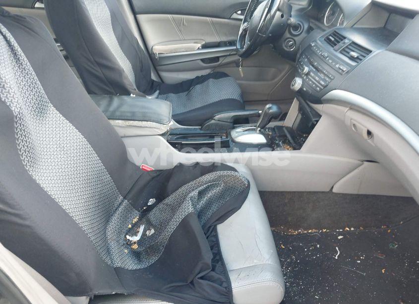 Photo 5 of 2009 Honda Accord 2.4 EX-L (VIN 1HGCP26829A003170)