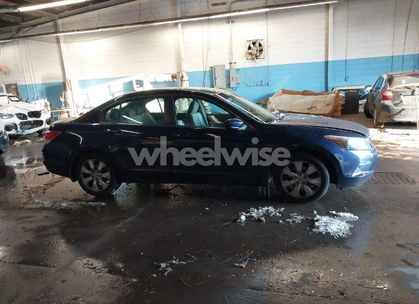Photo 13 of 2009 Honda Accord 2.4 EX-L (VIN 1HGCP26829A055379)