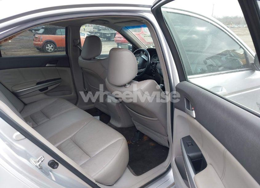 Photo 8 of 2008 Honda Accord 2.4 EX-L (VIN 1HGCP26838A046141)