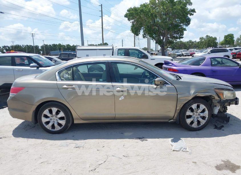 Photo 14 of 2009 Honda Accord 2.4 EX-L (VIN 1HGCP26839A042818)