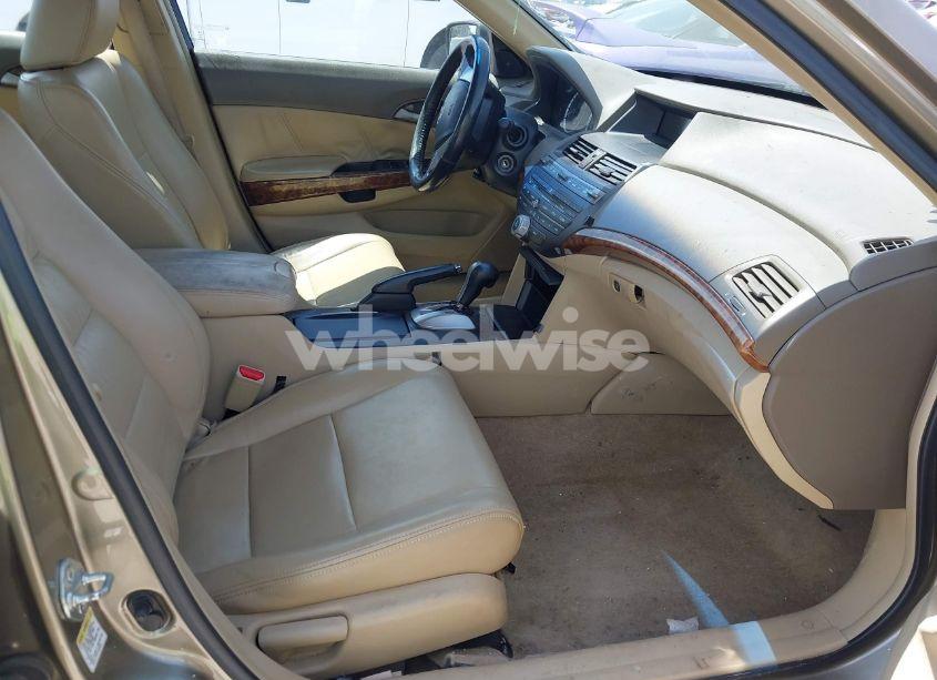 Photo 5 of 2009 Honda Accord 2.4 EX-L (VIN 1HGCP26839A042818)