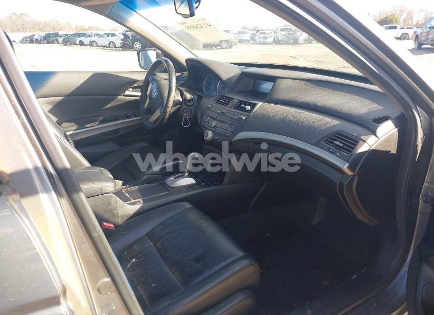 Photo 5 of 2009 Honda Accord 2.4 EX-L (VIN 1HGCP26839A084132)