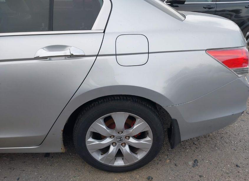 Photo 12 of 2009 Honda Accord 2.4 EX-L (VIN 1HGCP26839A119610)