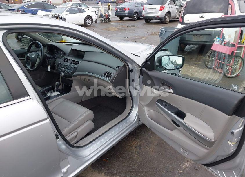 Photo 5 of 2009 Honda Accord 2.4 EX-L (VIN 1HGCP26839A178687)