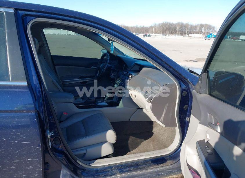 Photo 5 of 2008 Honda Accord 2.4 EX-L (VIN 1HGCP26848A118075)