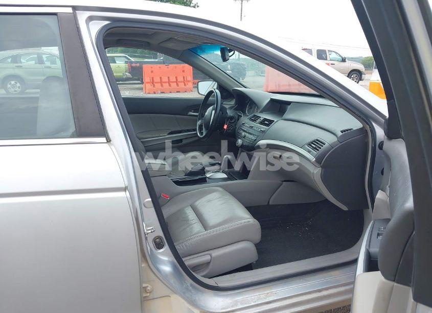 Photo 5 of 2008 Honda Accord 2.4 EX-L (VIN 1HGCP26848A166255)