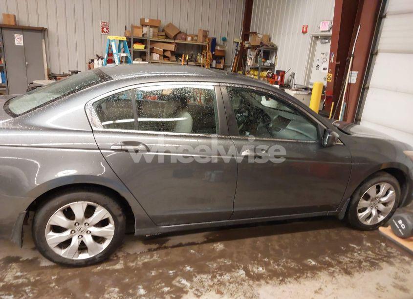 Photo 13 of 2009 Honda Accord 2.4 EX-L (VIN 1HGCP26849A008922)