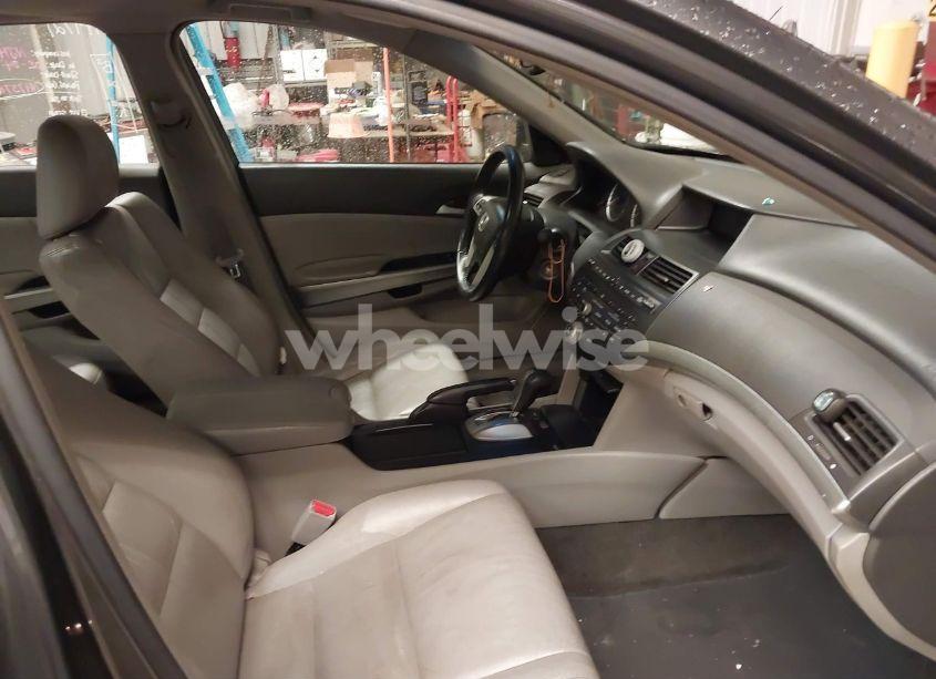 Photo 5 of 2009 Honda Accord 2.4 EX-L (VIN 1HGCP26849A008922)