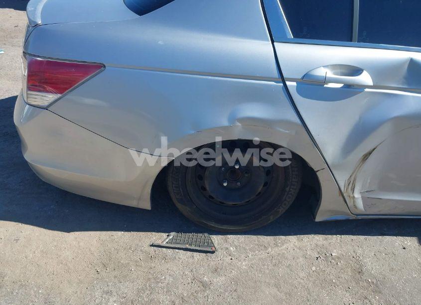 Photo 15 of 2009 Honda Accord 2.4 EX-L (VIN 1HGCP26849A141695)