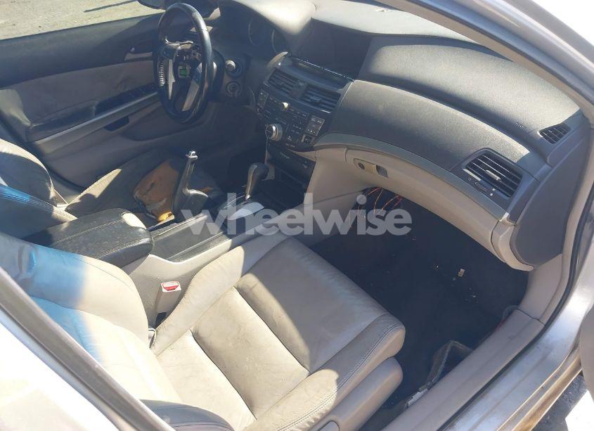 Photo 5 of 2009 Honda Accord 2.4 EX-L (VIN 1HGCP26849A141695)