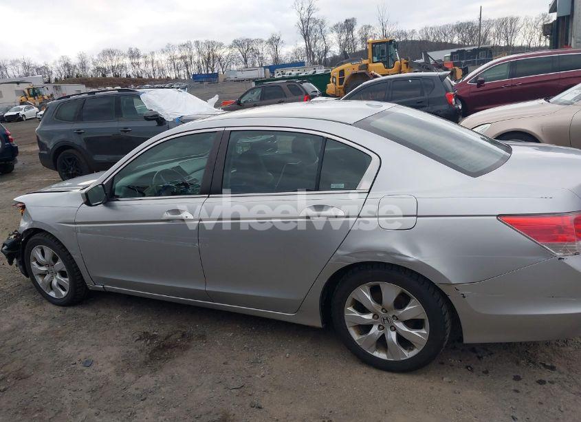 Photo 14 of 2009 Honda Accord 2.4 EX-L (VIN 1HGCP26859A060401)