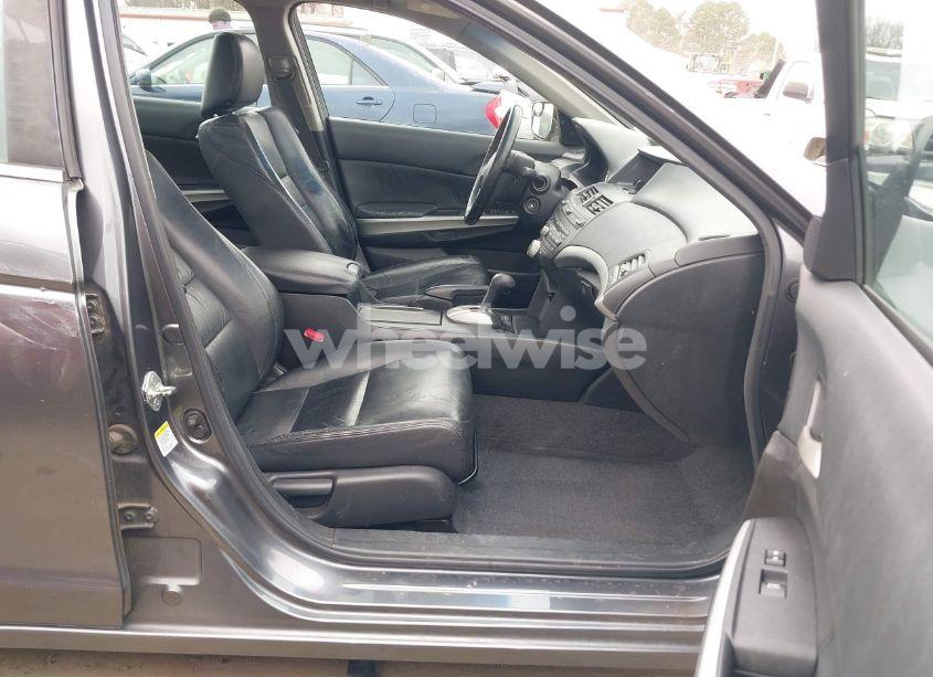 Photo 5 of 2009 Honda Accord 2.4 EX-L (VIN 1HGCP26859A156948)