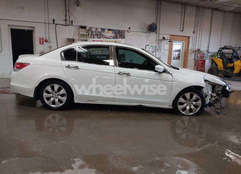 Photo 14 of 2008 Honda Accord 2.4 EX-L (VIN 1HGCP26868A106736)
