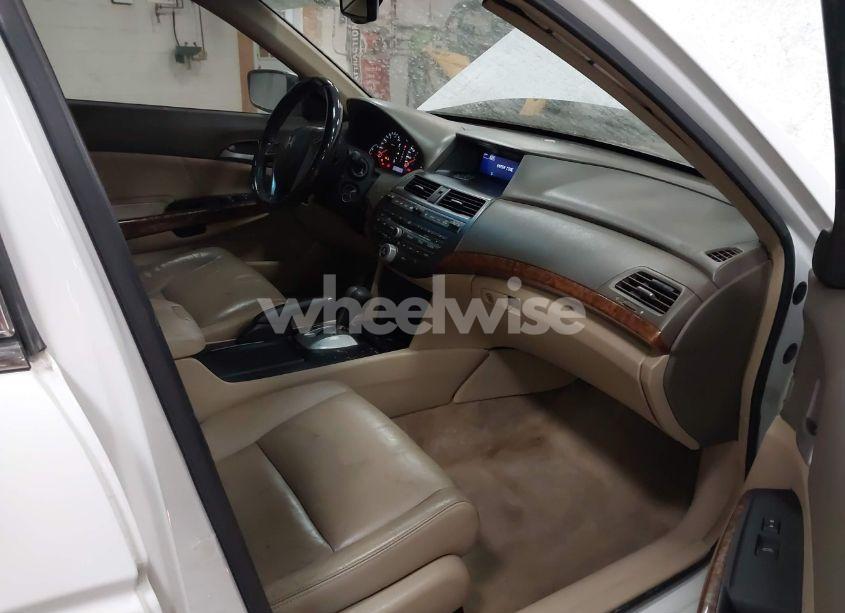 Photo 5 of 2008 Honda Accord 2.4 EX-L (VIN 1HGCP26868A106736)