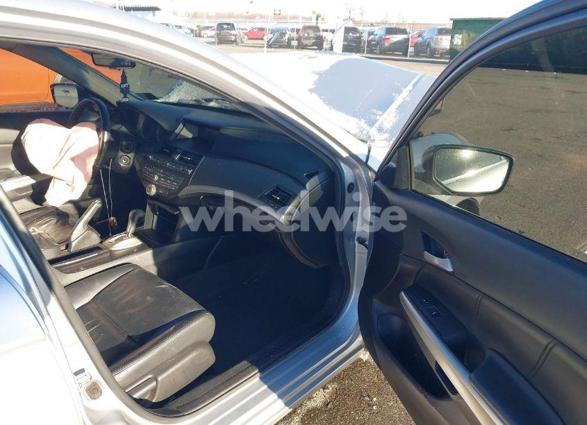 Photo 5 of 2009 Honda Accord 2.4 EX-L (VIN 1HGCP26869A108357)