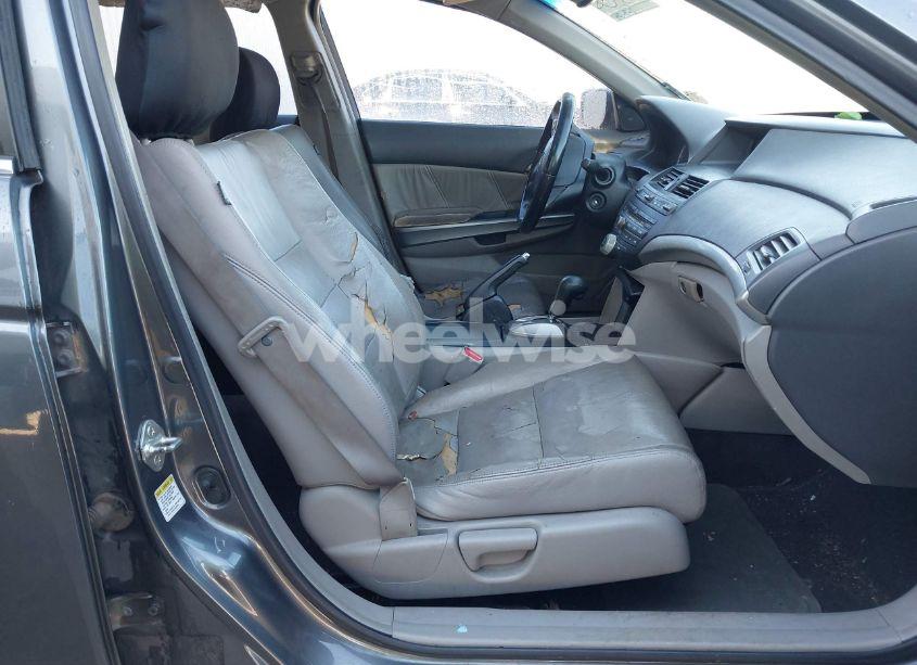 Photo 5 of 2009 Honda Accord 2.4 EX-L (VIN 1HGCP26879A016500)