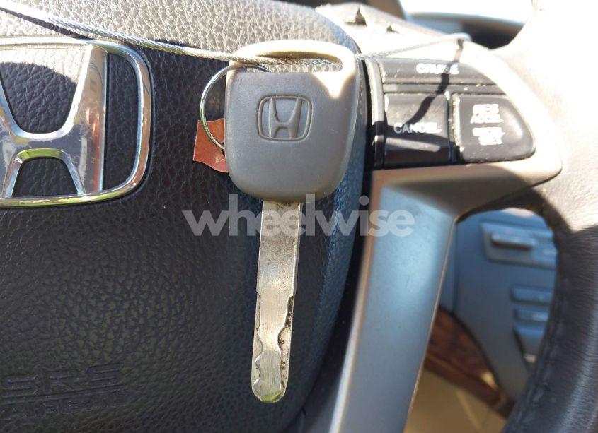 Photo 11 of 2009 Honda Accord 2.4 EX-L (VIN 1HGCP26879A029599)