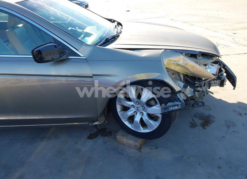 Photo 18 of 2009 Honda Accord 2.4 EX-L (VIN 1HGCP26879A029599)
