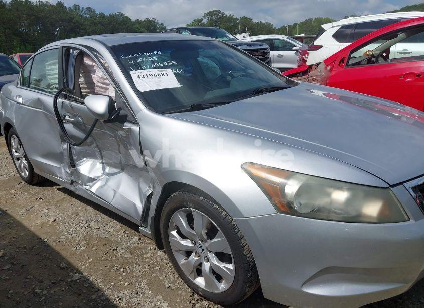 Photo 13 of 2009 Honda Accord 2.4 EX-L (VIN 1HGCP26879A096025)