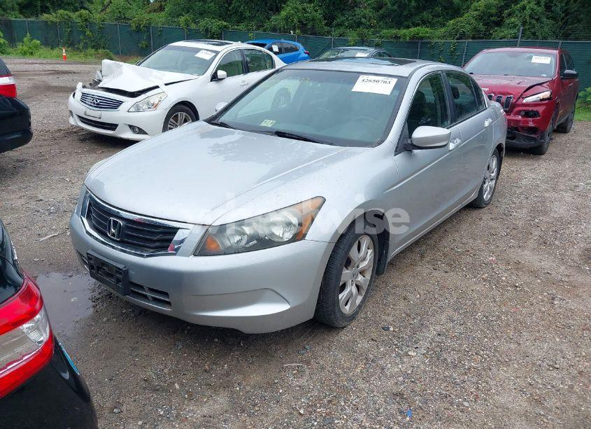 Photo 2 of 2009 Honda Accord 2.4 EX-L (VIN 1HGCP26879A103197)