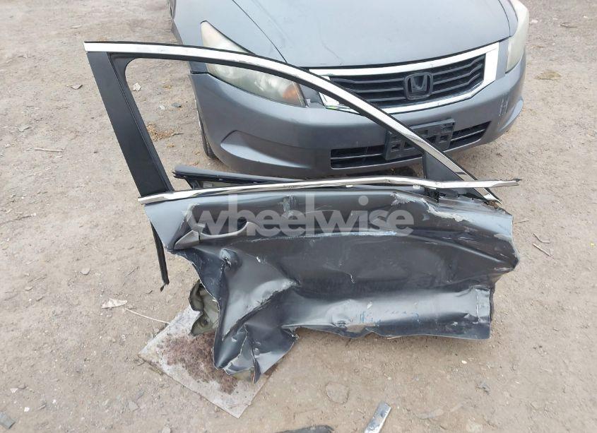 Photo 12 of 2009 Honda Accord 2.4 EX-L (VIN 1HGCP26879A157714)