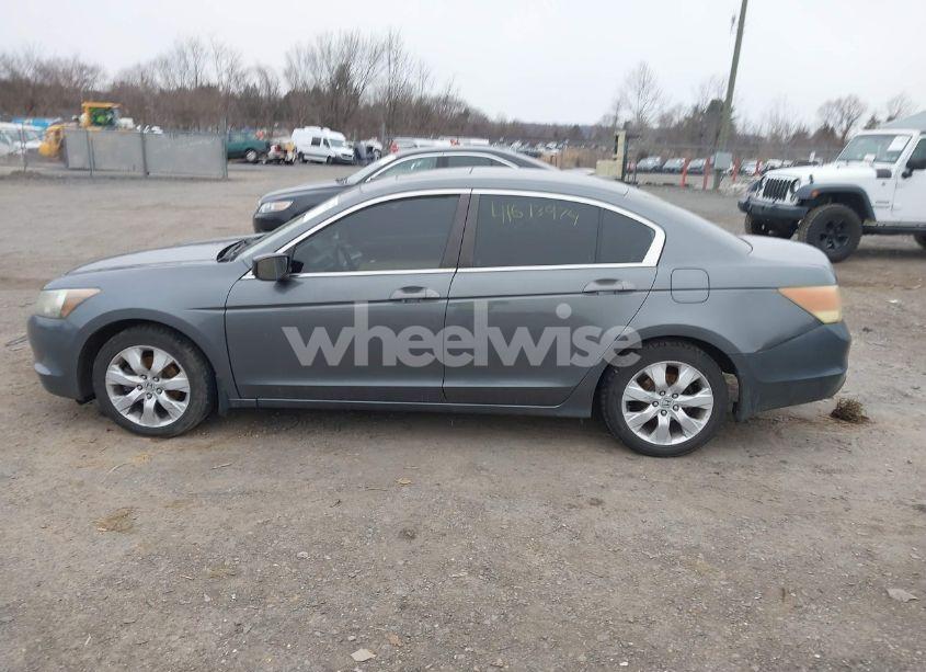 Photo 15 of 2009 Honda Accord 2.4 EX-L (VIN 1HGCP26879A157714)
