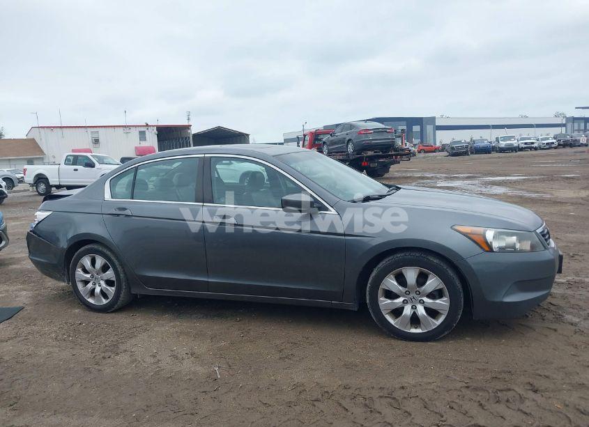 Photo 13 of 2008 Honda Accord 2.4 EX-L (VIN 1HGCP26888A030064)