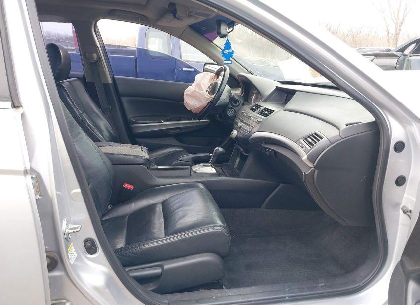 Photo 5 of 2009 Honda Accord 2.4 EX-L (VIN 1HGCP26889A101801)