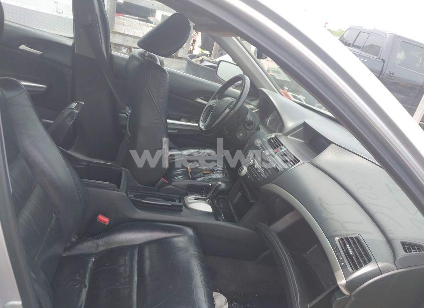 Photo 5 of 2009 Honda Accord 2.4 EX-L (VIN 1HGCP26889A137441)