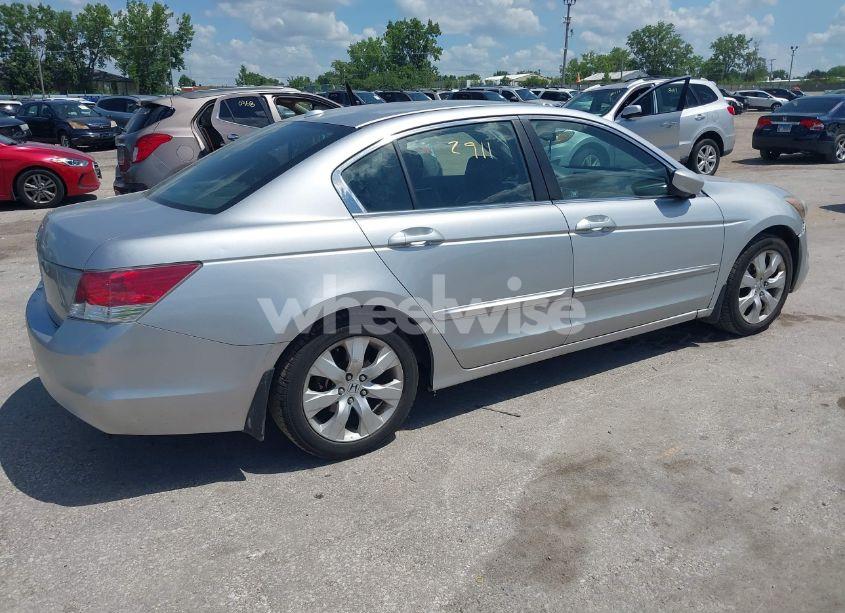 Photo 4 of 2008 Honda Accord 2.4 EX-L (VIN 1HGCP26898A075501)