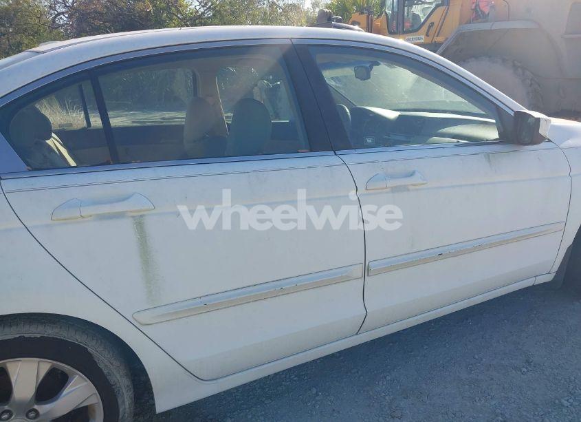 Photo 13 of 2008 Honda Accord 2.4 EX-L (VIN 1HGCP26898A150701)