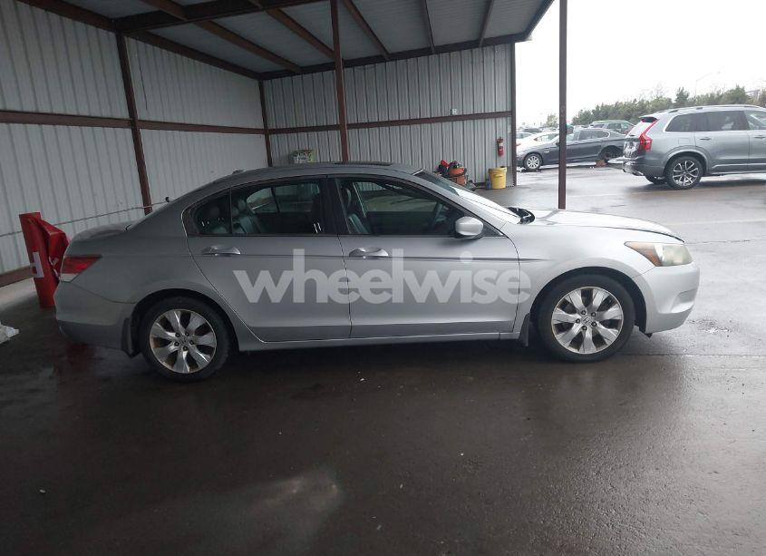 Photo 13 of 2009 Honda Accord 2.4 EX-L (VIN 1HGCP26899A029023)