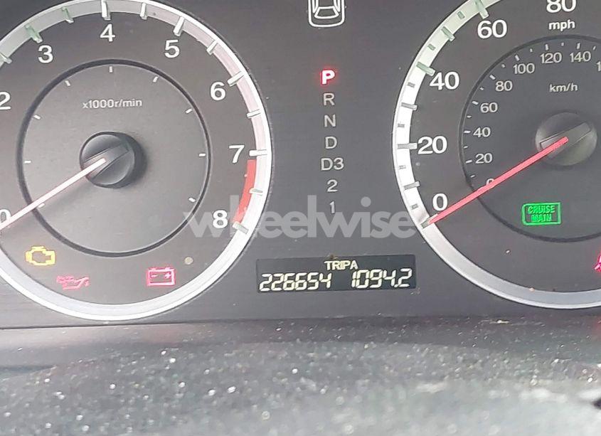 Photo 14 of 2009 Honda Accord 2.4 EX-L (VIN 1HGCP26899A053323)