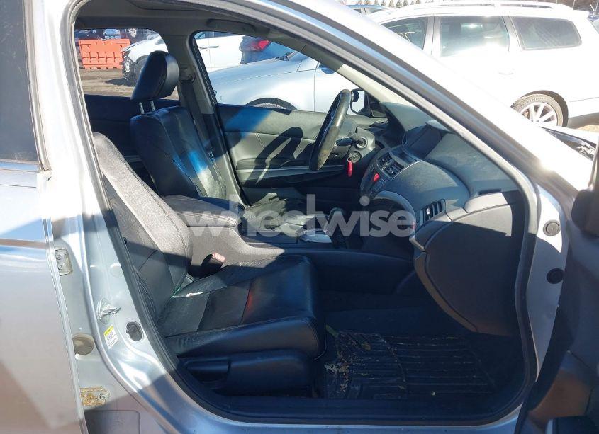 Photo 5 of 2009 Honda Accord 2.4 EX-L (VIN 1HGCP26899A103217)