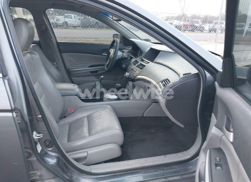 Photo 5 of 2008 Honda Accord 2.4 EX-L (VIN 1HGCP268X8A084028)