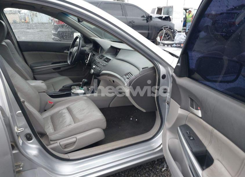 Photo 5 of 2008 Honda Accord 2.4 EX-L (VIN 1HGCP268X8A123538)