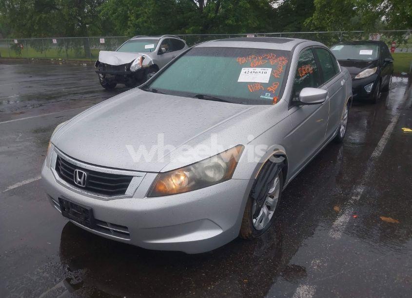 Photo 2 of 2009 Honda Accord 2.4 EX-L (VIN 1HGCP268X9A082474)