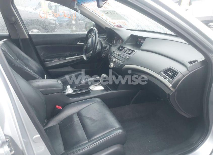 Photo 5 of 2009 Honda Accord 2.4 EX-L (VIN 1HGCP268X9A082474)