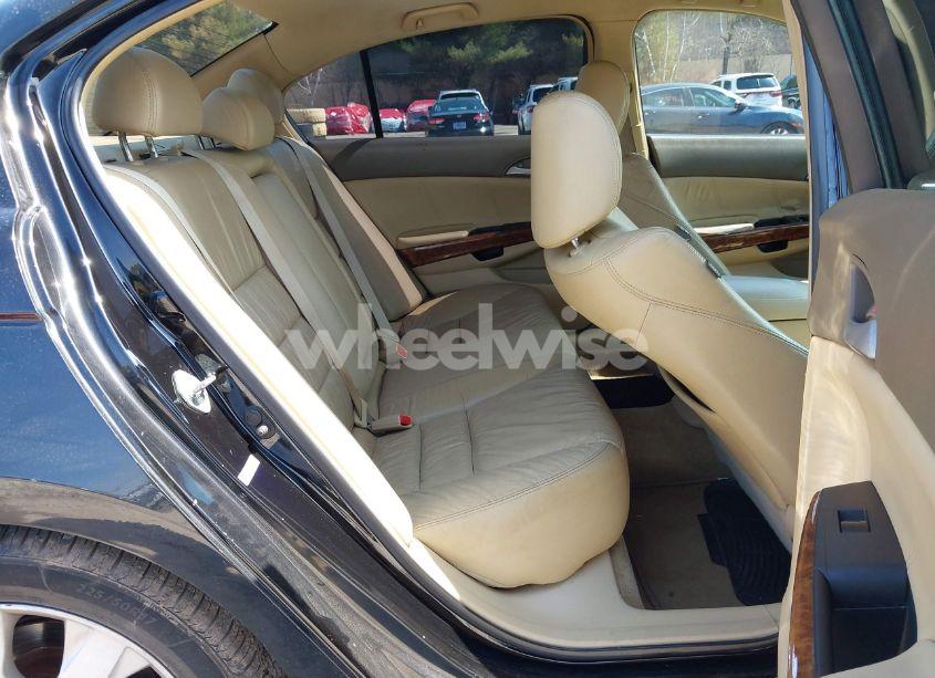 Photo 8 of 2009 Honda Accord 2.4 EX-L (VIN 1HGCP268X9A095466)