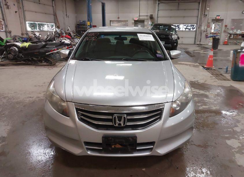 Photo 12 of 2011 Honda Accord 2.4 LX (VIN 1HGCP2E31BA065168)
